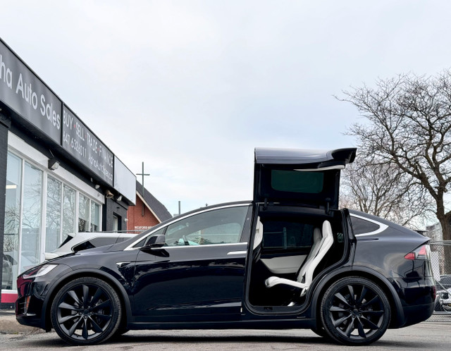 2017 Tesla Model X 100D AWD|6 SEAT|PREMIUM|ENHNCD AUTOPILOT|WHIT in Cars & Trucks in City of Toronto - Image 3