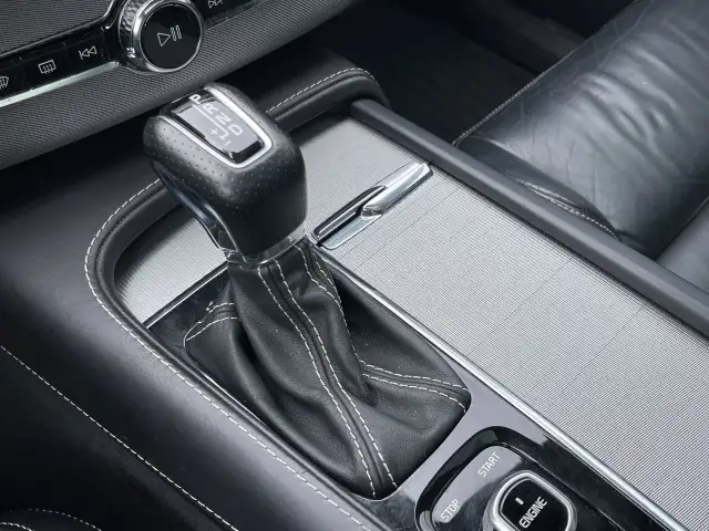 2017 Volvo XC90 in Cars & Trucks in Calgary - Image 28