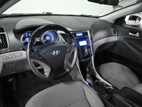 When it comes to delivering everything you would expect from a midsize family sedan, this Hyundai So... (image 9)