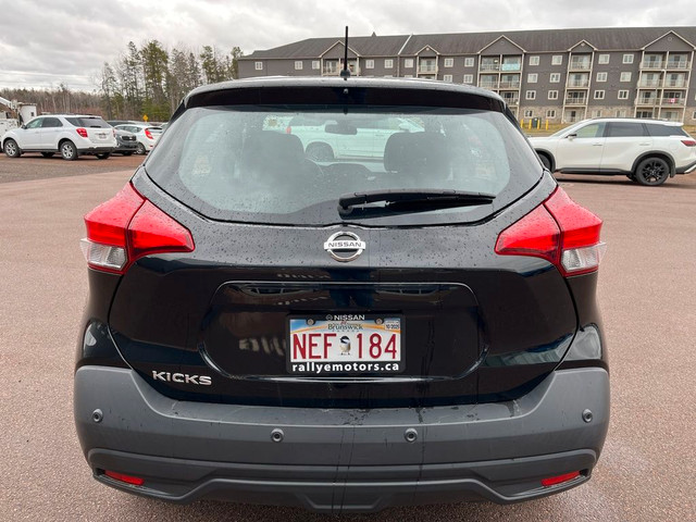 2020 Nissan Kicks S CRUISE CONTROL AIR CONDITIONED in Cars & Trucks in Moncton - Image 4