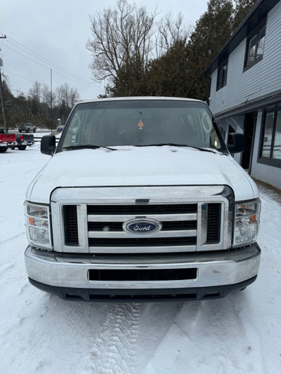 2012 Ford Econoline Wagon PASSENGER VAN CERTIFIED