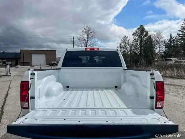 2023 Ram 1500 Classic SLT | Hemi V8 | Trailer Tow Pkg. | 20 in Cars & Trucks in Guelph - Image 21