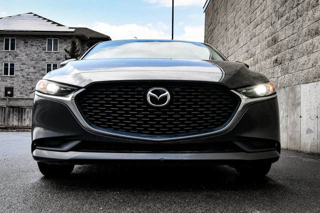 2020 Mazda Mazda3 GS i-Activ AWD • HEATED SEATS • LANE KEEP ASSI in Cars & Trucks in Cornwall - Image 4