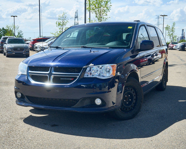 2017 Dodge Grand Caravan SXT Premium Plus | Leather Interior in Cars & Trucks in Edmonton