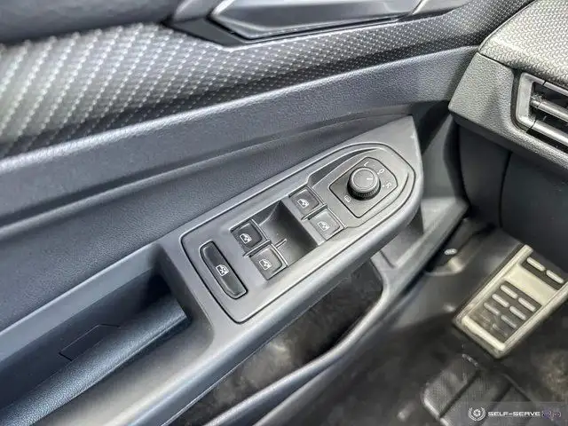 2022 Volkswagen Golf R | VW CERTIFIED | MANUAL | LEATHER SEATS dans Autos et camions dans Comté de Strathcona - Image 24