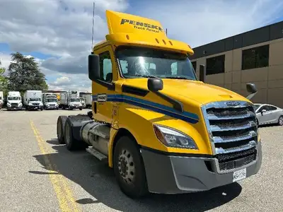 2019 FREIGHTLINER T12664ST;Heavy Duty Trucks - CONVENTIONAL W/O SLEEPER Penske Location 632 BELGRAVE...
