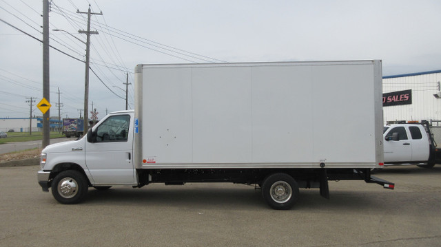 2022 Ford E-450 16 FT CUBE VAN GAS in Cars & Trucks in Edmonton