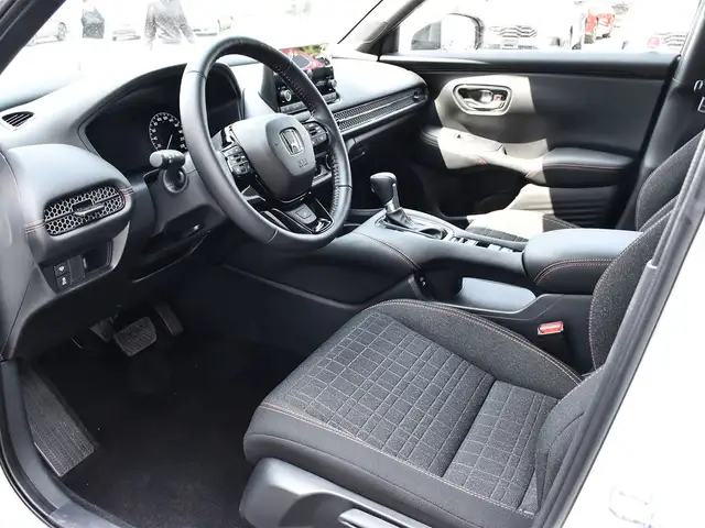 2025 Honda HR-V Sport CARPLAY | DUAL CLIMATE CONTROL | MOONROOF in Cars & Trucks in City of Toronto - Image 10