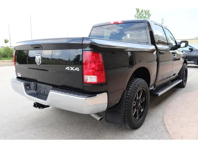 2022 Ram 1500 Classic SLT LUXURY EDITION CREW 4X4, LOADED/LEATHE in Cars & Trucks in Winnipeg - Image 36