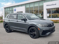 This Volkswagen Tiguan boasts a Intercooled Turbo Regular Unleaded I-4 2.0 L/121 engine powering thi... (image 6)