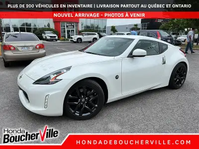 332 ch, 270 T, transmission manuelle à 6 vitesses, phares au xénon bifonctionnels à décharge à haute...