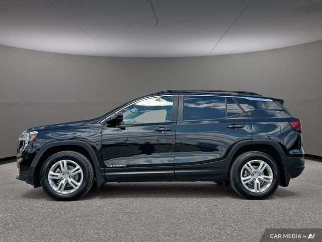 2023 GMC Terrain SLE | Apple Carplay | Heated Seats | Lane Keep in Cars & Trucks in Saskatoon - Image 4