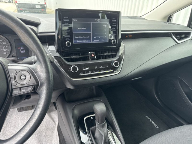 2022 TOYOTA COROLLA L BAS KM ECRAN CARPLAY CAMERA RECUL TISSUS E in Cars & Trucks in Laval / North Shore - Image 2