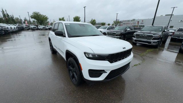 2024 Jeep Grand Cherokee Altitude | Sunroof | Remote Start in Cars & Trucks in Edmonton - Image 2