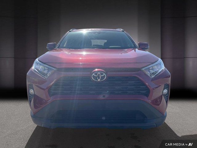 2021 Toyota RAV4 XLE AWD | Heated Seats | Carplay | Sunroof in Cars & Trucks in Cambridge - Image 2