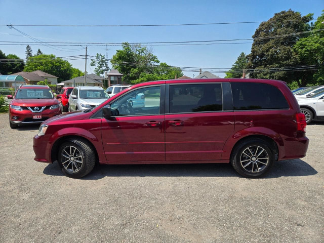 2017 Dodge Grand Caravan SXT in Cars & Trucks in Oshawa / Durham Region - Image 2