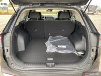 Straightline Kia Packagae: Block Heater, Wheel Locks, $3,000 Security Etch, 1st Oil Change, Professi... (image 5)