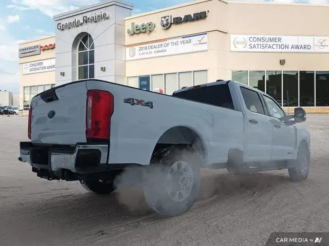 2023 Ford Super Duty F-350 SRW XLT | Cloth | Diesel in Cars & Trucks in Grande Prairie - Image 6