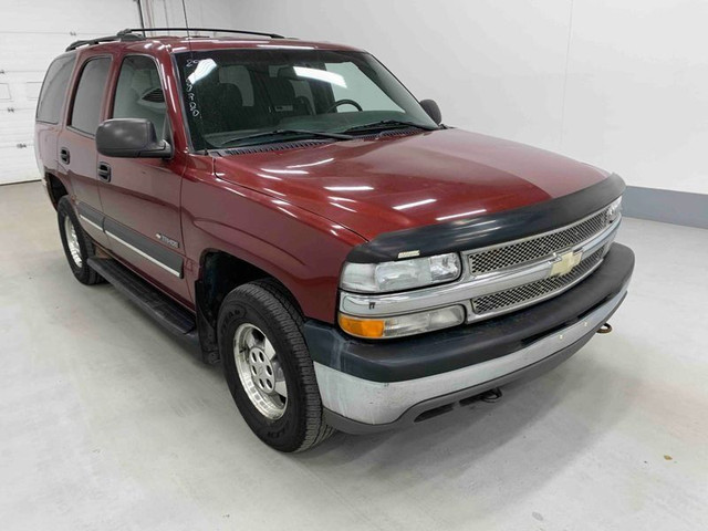 2002 Chevrolet Tahoe in Cars & Trucks in Lethbridge - Image 2