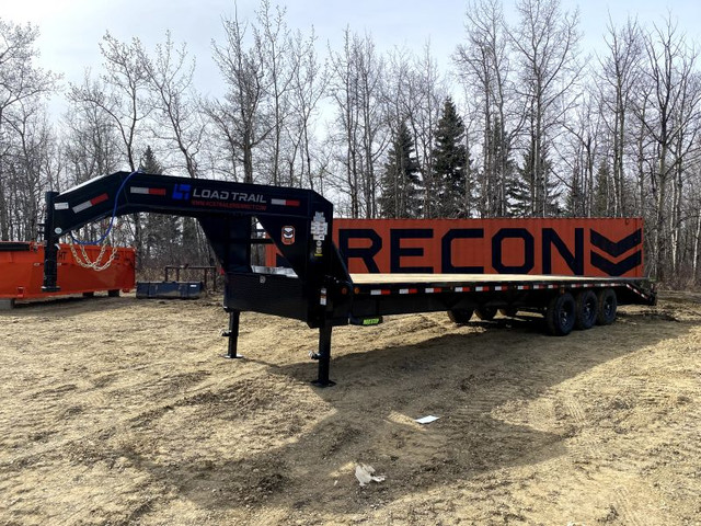 2024 Load Trail 102''X 30' LOW PROFILE GOOSENECK W/MAX RAMPS 220 in Cargo & Utility Trailers in Strathcona County