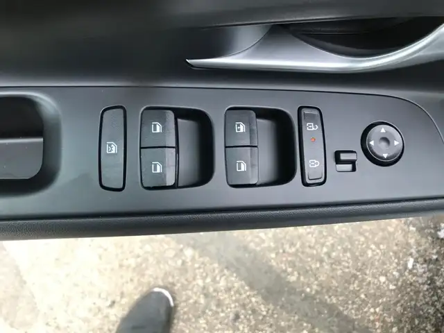 2025 Hyundai ELANTRA Essential in Cars & Trucks in Regina - Image 19