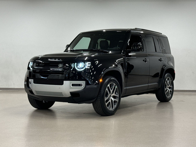 2024 Land Rover Defender 110 P300 S in Cars & Trucks in City of Montréal - Image 4