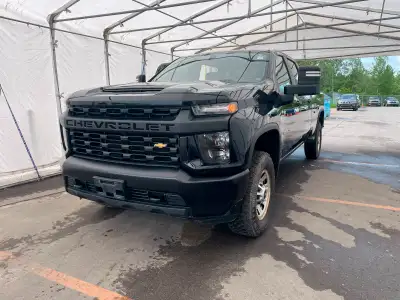 À voir! / Come see it! TRÈS BIEN ÉQUIPÉ / VERY WELL EQUIPPED. Version WT Crew 4x4 avec Moteur V8 6.6...