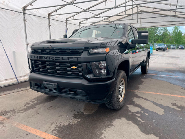 2023 Chevrolet Silverado 2500HD WT CREW 4X4 V8 *BOITE 8 PI* GR R in Cars & Trucks in Laurentides