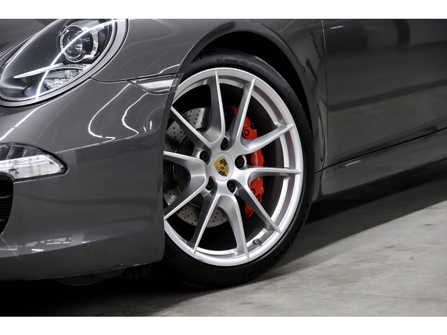 2015 Porsche 911 2dr Cpe Carrera S in Cars & Trucks in Longueuil / South Shore - Image 2