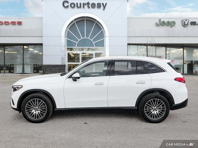 2024 Mercedes-Benz GLC GLC 300 | Low Kilometers | AWD in Cars & Trucks in Calgary - Image 3