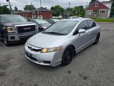 2009 Honda Civic Hybrid. Power everything, cruise, Bluetooth, steering controls and more. Non smoker...