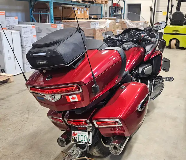 2018 Yamaha Star Venture TC in Street, Cruisers & Choppers in Regina - Image 7