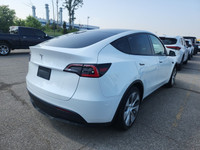 2021 TESLA MODEL Y STANDARD RANGE CARFAX VERIFIED, CLEAN TITLE! 67,000KM AUTOMATIC TRANSMISSION WHIT... (image 1)