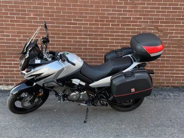 2005 Suzuki DL650 V-Strom in Street, Cruisers & Choppers in City of Toronto - Image 7