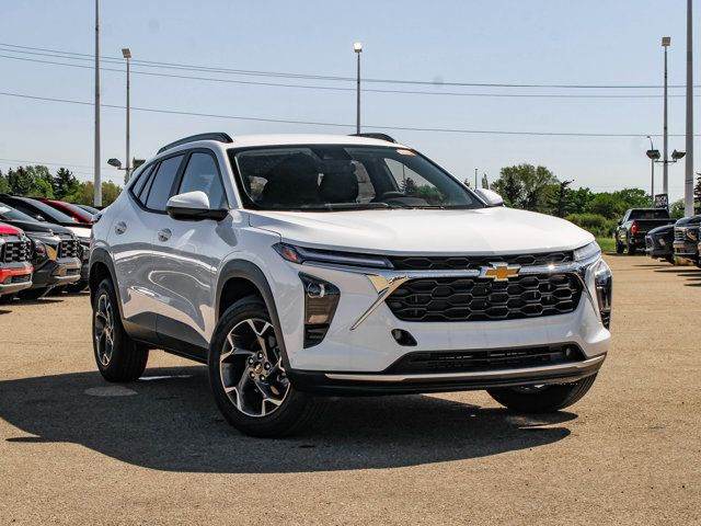 2025 Chevrolet Trax LT in Cars & Trucks in Edmonton - Image 2