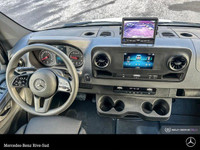 Mercedes-Benz Rive-Sud, la destination Mercedes-Benz par excellence. Bienvenue en première classe. D... (image 9)