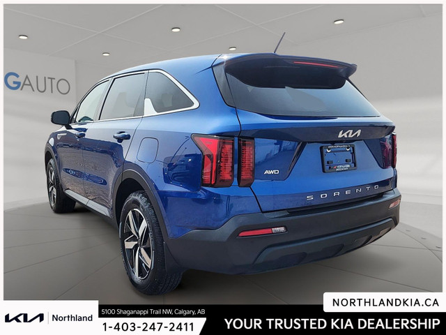 2022 Kia Sorento LX in Cars & Trucks in Calgary - Image 2