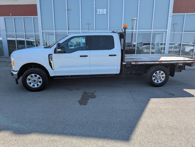 2023 Ford Super Duty F-350 SRW XLT in Cars & Trucks in Saskatoon - Image 2