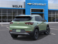 As you set eyes on the Chevrolet Trailblazer AWD LT, its Cacti Green exterior merges seamlessly with... (image 7)