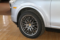 Special Finance Price: $32,999 | Cash Price: $34 ,499 2018 Porsche Cayenne Platinum Edition 3.6L V6... (image 6)