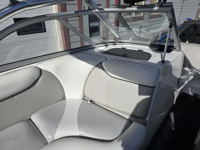 2007 Tige Boats 20V Surf Boat FINANCING AVAILABLE in Powerboats & Motorboats in Saskatoon - Image 18