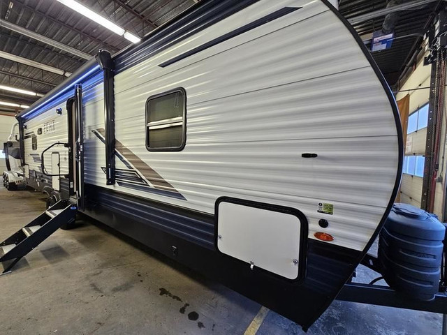 2024 Palomino Puma 28BHFQ in Travel Trailers & Campers in Edmonton