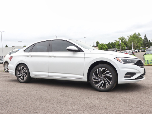 2019 Volkswagen Jetta Execline in Cars & Trucks in Oakville / Halton Region - Image 3