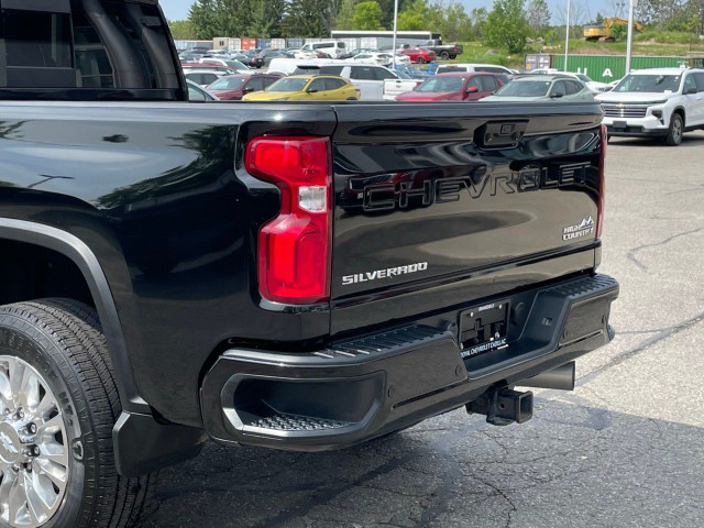 2020 Chevrolet Silverado 2500HD in Cars & Trucks in Oakville / Halton Region - Image 4