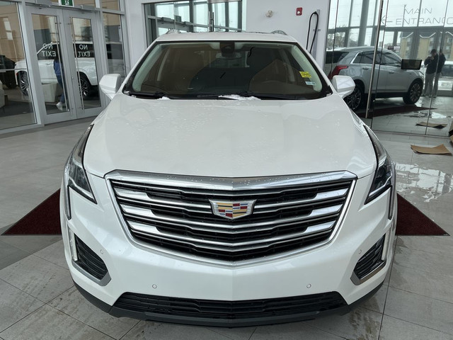 2017 Cadillac XT5 Premium Luxury AWD in Cars & Trucks in Edmonton - Image 3