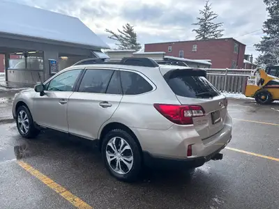am selling a Subaru Outback in good condition. Motor, transmission work very well. Complete set: win...