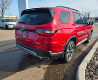 WAS: $59995 NOW: $55200 plus taxes and licensing feesThe 2023 Honda Pilot Touring is designed for th... (image 3)