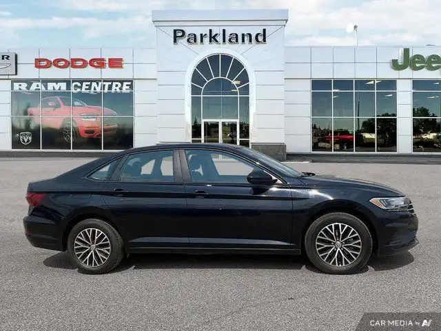 2021 Volkswagen Jetta Highline Sunroof Nav Capable in Cars & Trucks in St. Albert - Image 7