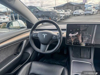 Delivers 131 Highway MPG and 147 City MPG! This Tesla Model 3 boasts a Electric engine powering this... (image 8)