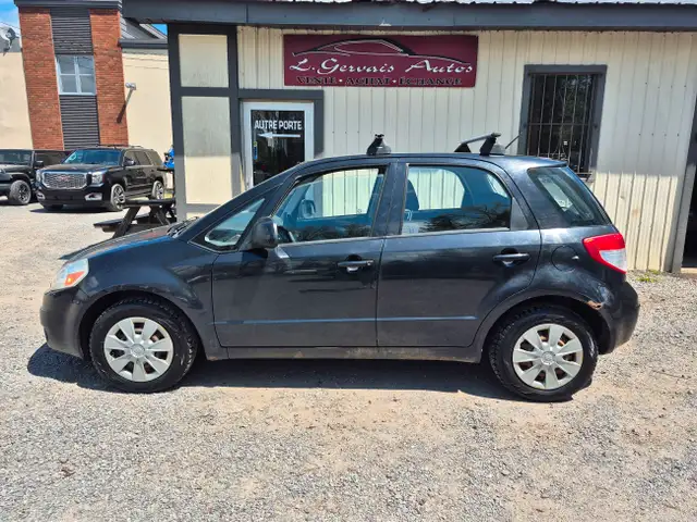 2007 Suzuki SX4 . in Cars & Trucks in Lanaudière - Image 6